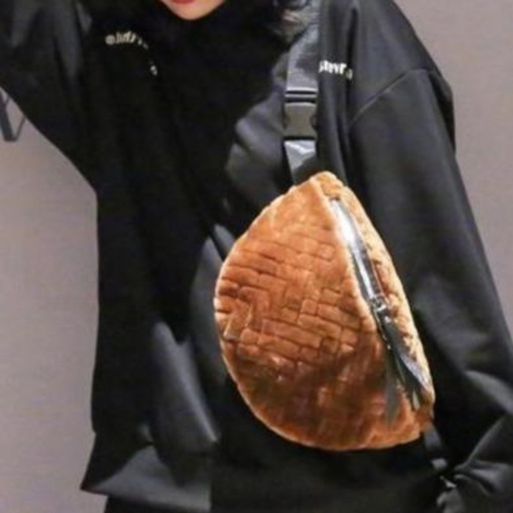 NWT Fur Fanny Pack(Brown)